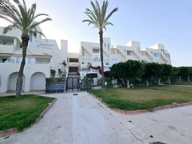 Piso En Primera Linea De Playa Garrucha