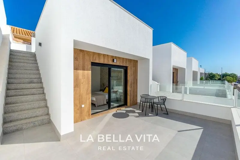 Villa Moderna con Piscina Privada en Torre de la Horadada
