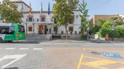 Casa en venta en Ogíjares centro a reformar 288m2