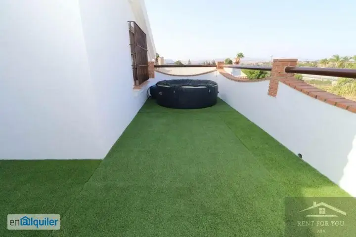Atico nuevo en zona tranquila cerca de Marbella y Malaga