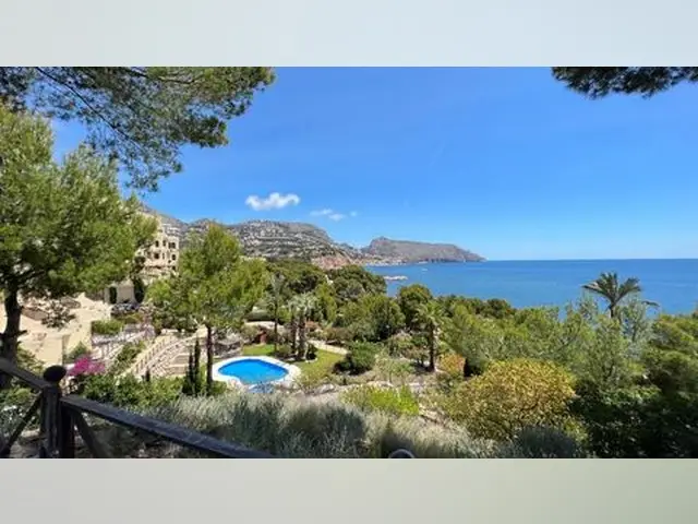 Apartamento de Lujo en Altea con Jardin Privado y Vistas al Mar