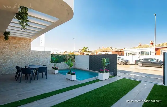 Adosados y Villas de Lujo en Los Montesinos Costa Blanca