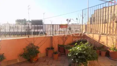 Casa reformada en Sanlúcar, cerca de la playa con local comercial