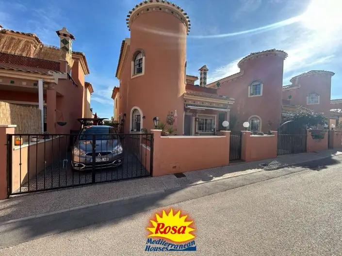 Villa 3 Dormitorios Playa Flamenca Cerca de la Playa