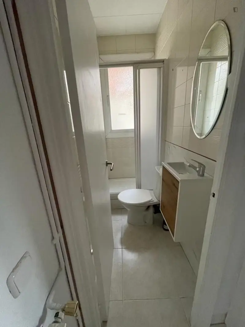 Habitacion Doble en Pedralbes con Limpieza Semanal