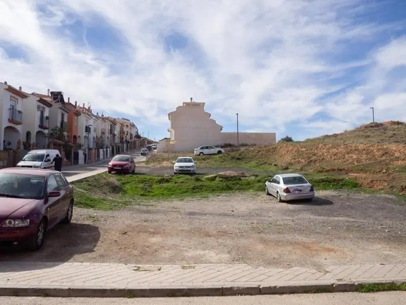 Solar Urbano en Venta Otura 1570m2 Viviendas Unifamiliares