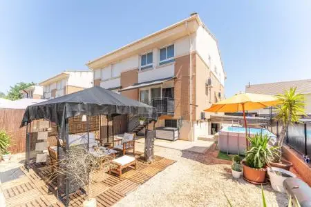 Chalet Pareado en Cubas de la Sagra Madrid 3 Plantas Garaje Jardin Piscina