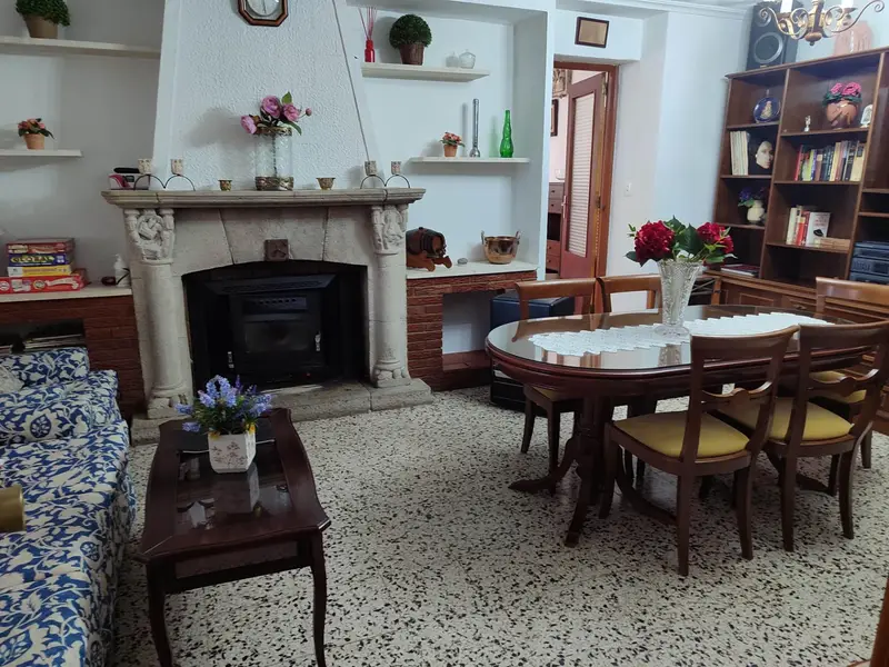 Chalet con Piscina en Cuesta Castilla Almansa