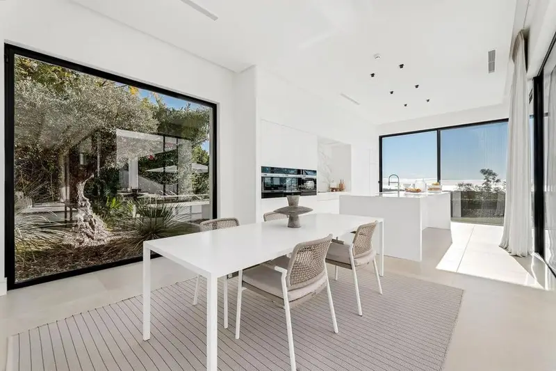 Villa de Lujo 5 Dormitorios Rio Real Marbella