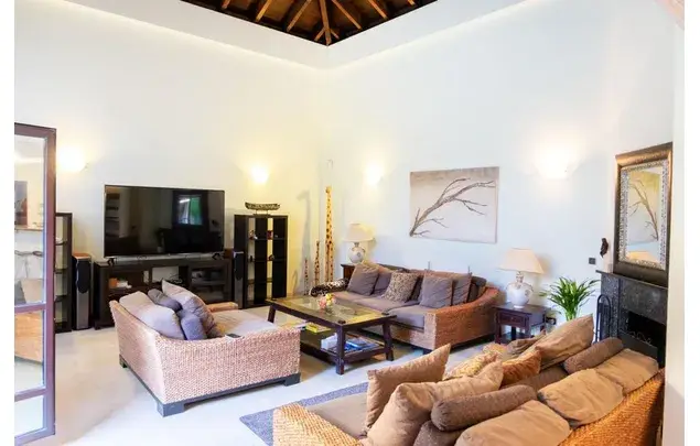 Alquiler casa 3 dormitorios 390m2 Marbella