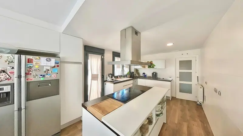 Chalet Independiente 3 Plantas 351m2 Aranjuez Piscina Jardin