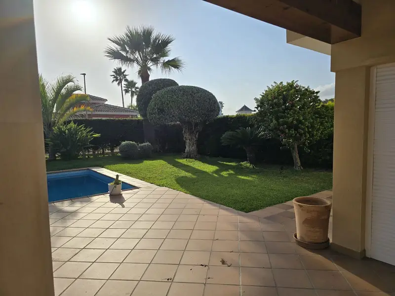 Villa de Lujo en Alfaz del Pi 550m2 5 Dormitorios Piscina