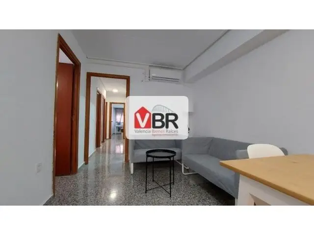 ** ESTUDIANTES ** CURSO 2025 2026. PARA ENTRAR EN SEPTIEMBRE ** MAGNIFICA VIVIENDA REFORMADA DE 5 HA Valencia de las Torres