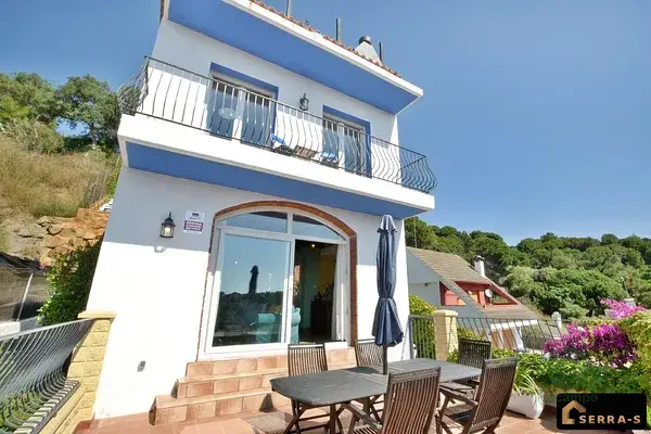 Casa en Pineda de Mar con Vistas al Mar y Piscina