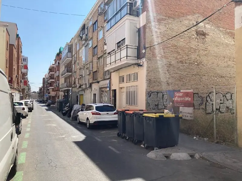 Venta Terreno 100m2 Madrid Edificabilidad 215m2
