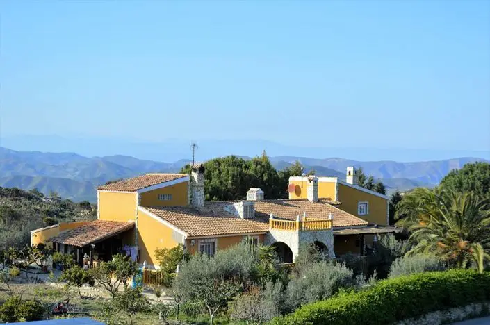 Villa 5 Dormitorios Venta Lubrin Almeria
