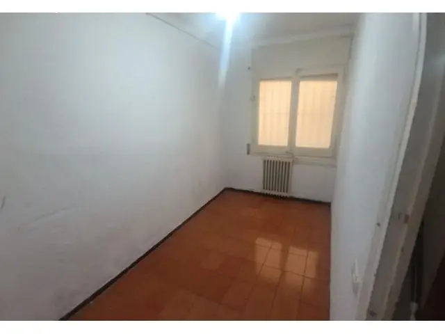 Piso 92m2 Cassà de la Selva Para Reformar
