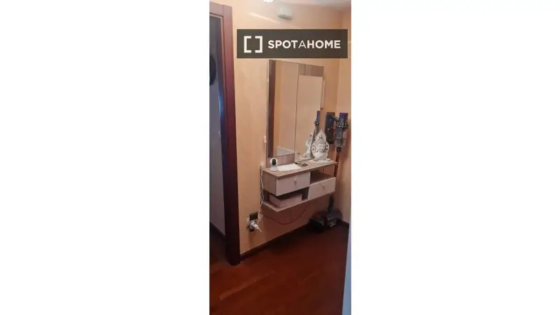 Habitacion en piso Navia Galicia
