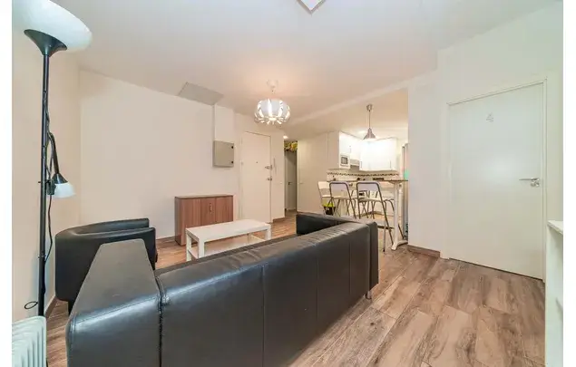 Alquiler Habitaci
ón 127m
² Madrid Estancia Media Larga