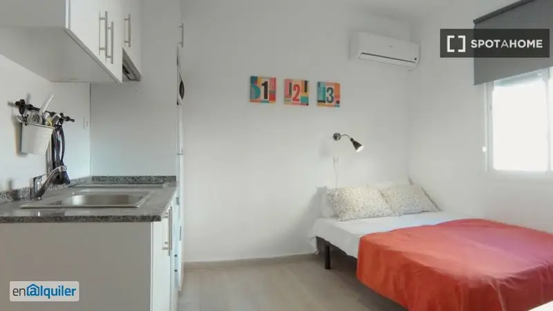 Rent studio furnished air conditioning