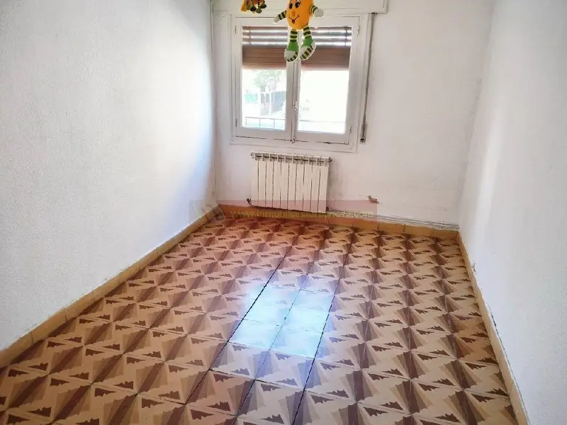 Casa en Venta en Varea con Calefacci
ón 480m2 Ideal Inversores