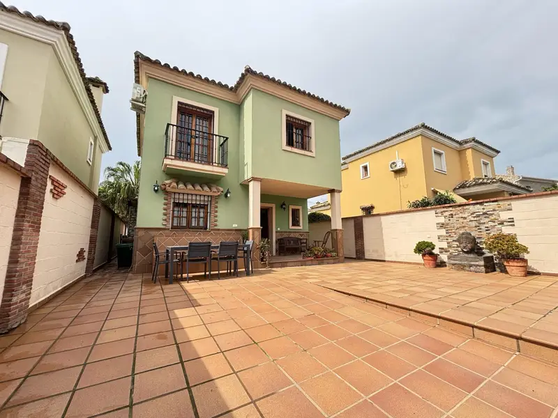 Chalet 3 habitaciones Los Pinos Algeciras