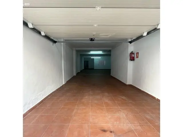 Local en Alquiler Elche Zona Plaza Obispo Siuri 90m2 Patio y Vado