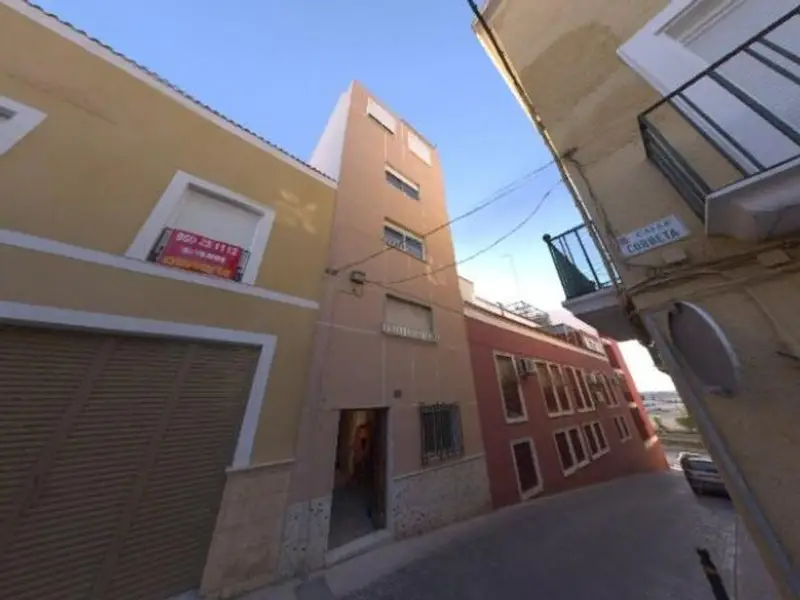 Venta Piso Adjudicado Almería 112m²