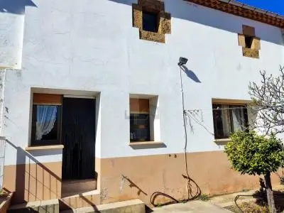 Casa Adosada en Torreandaluz Soria 4 Dormitorios Jardin Garaje