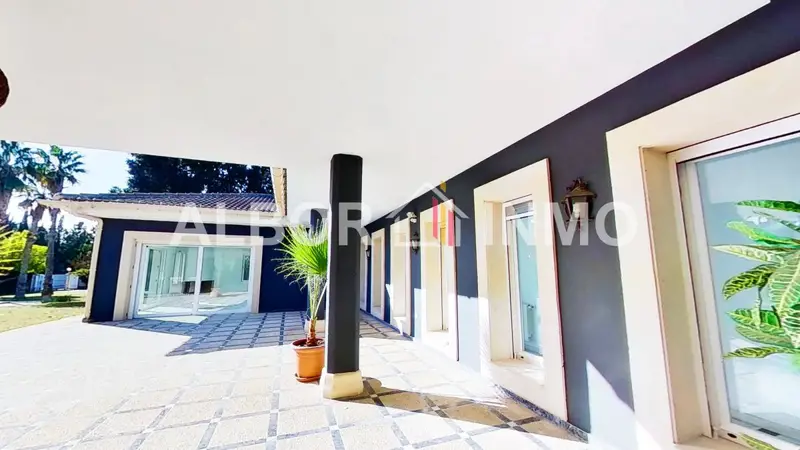 Villa en Playa San Juan Alicante 6000m2 Piscina 4 Habitaciones