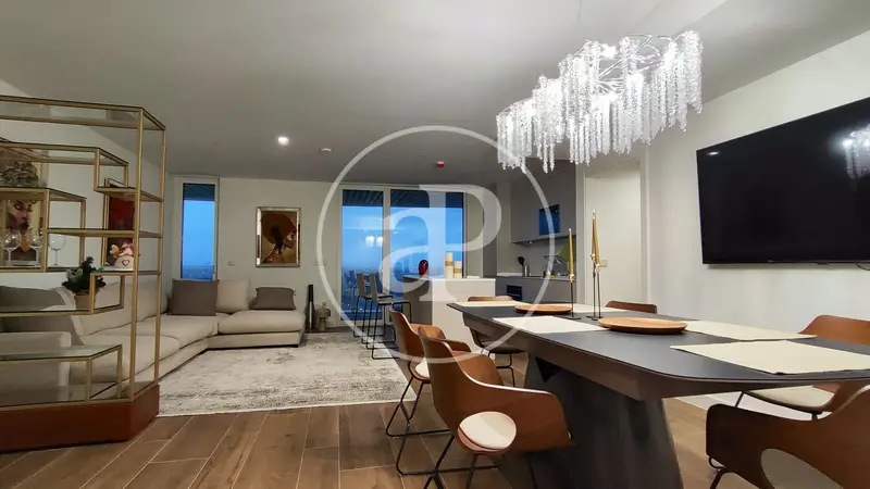 Piso en Torres IKON Valencia: Lujo, Diseño y Vistas Impresionantes
