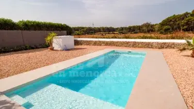 Chalet Reformado en Addaia con Vistas al Campo y Piscina