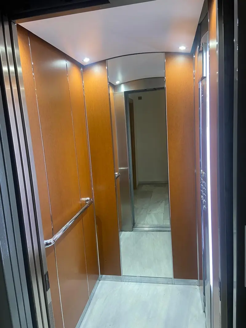Venta Piso Luminoso Zoco Cordoba 4 Habitaciones 2 Baños