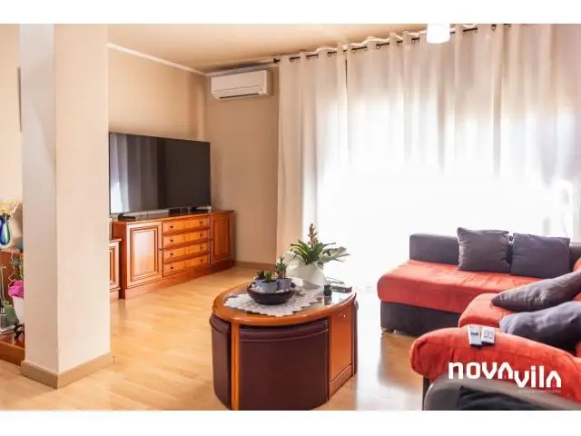 Amplio Piso 5 Habitaciones Casco Antiguo