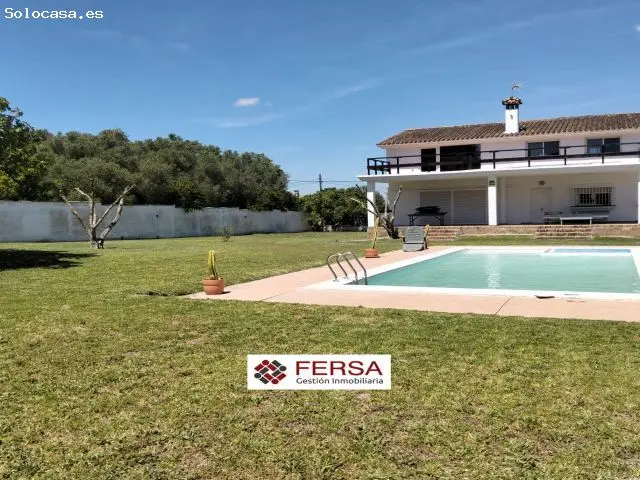 Chalet con Piscina en Montes de Oca Alquiler Anual