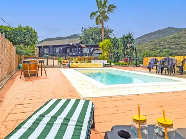 Casa Rural con Piscina Privada cerca de Málaga 3 Dormitorios