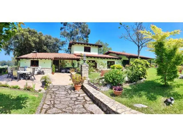 Casa con Jardin cerca de la Playa de Guadamia