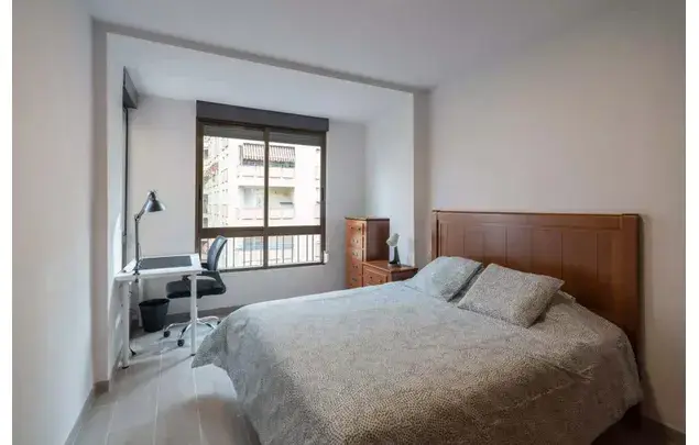 Habitaci"}},n 100m2 Castell"}},n de la Plana Estancia Media Larga