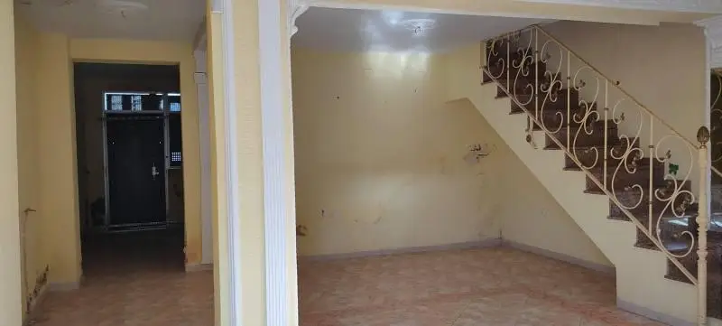 Casa Adosada 3 Dormitorios 2 Baños Gran Oportunidad Inversores