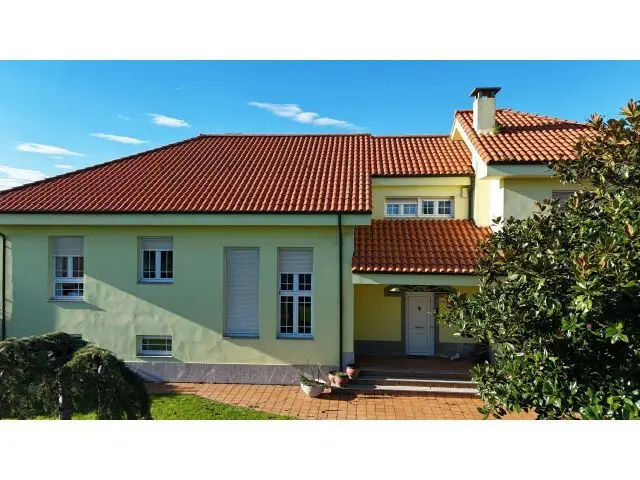 Chalet en Avilés 500m2 Terreno 318m2 Construidos 4 Dormitorios