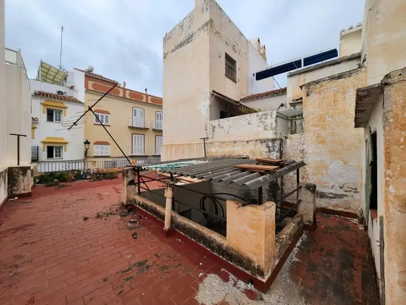 Casa en venta en Nerja 3 dormitorios para reformar