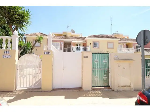 Bungalow en Orihuela Costa con Solarium Privado