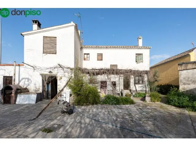 Casa Cortijo con Parcela Rústica de Riego