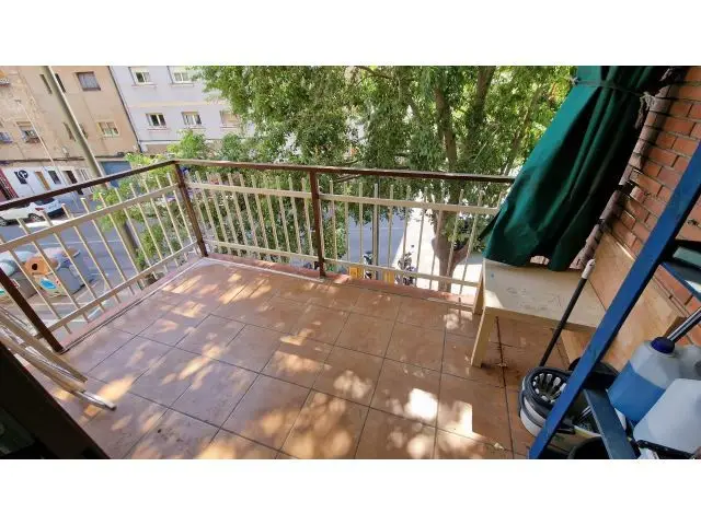 Piso en venta Av Torrente Gornal 4 habitaciones cerca metro L1