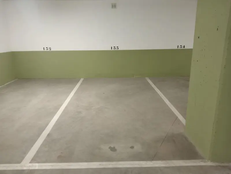 Garaje en Alquiler en Nervion Sevilla