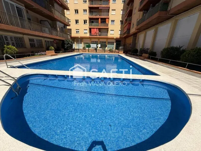 Apartamento en venta en Lloret de Mar con piscina y cerca de la playa