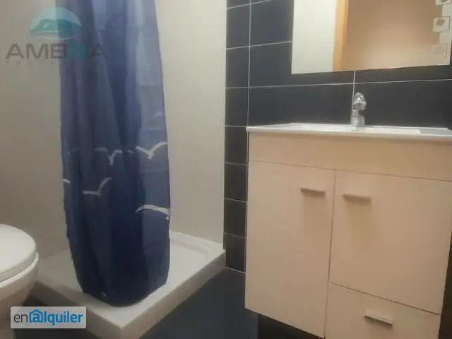 Alquiler Anual Piso con Garaje y Ascensor