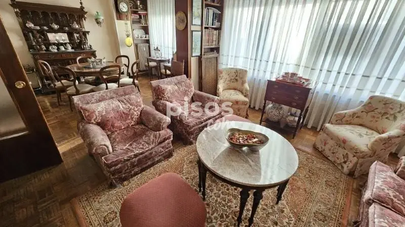 Piso en Venta en Aviles 3 Dormitorios Trastero