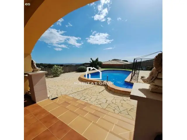 Chalet en Lloret de Mar con Vistas al Mar y Piscina