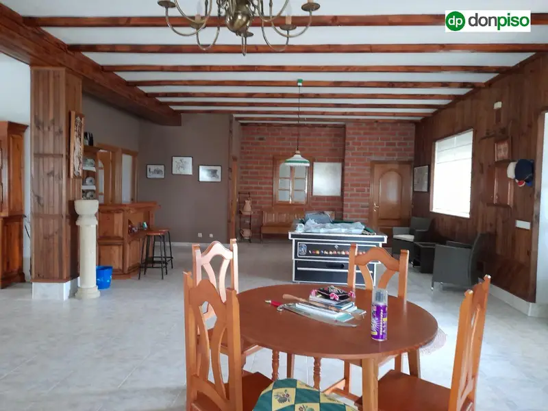 Casa en Vilvestre 600m2 con Piscina y Gran Parcela